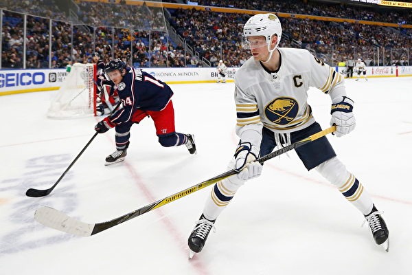 5场不胜！12亿豪阵也没用，英超豪门排名不断下滑，被曼联超越